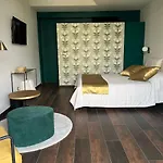 Konukevi Le Finestre Sul