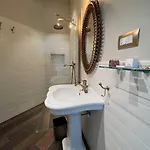 Konukevi Le Finestre Sul 3*